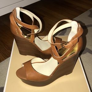 Brand new Michael Kors Luggage Strappy Wedges